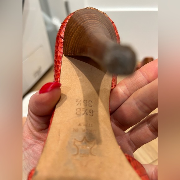 BCBG peep toe shoe - Picture 6 of 8